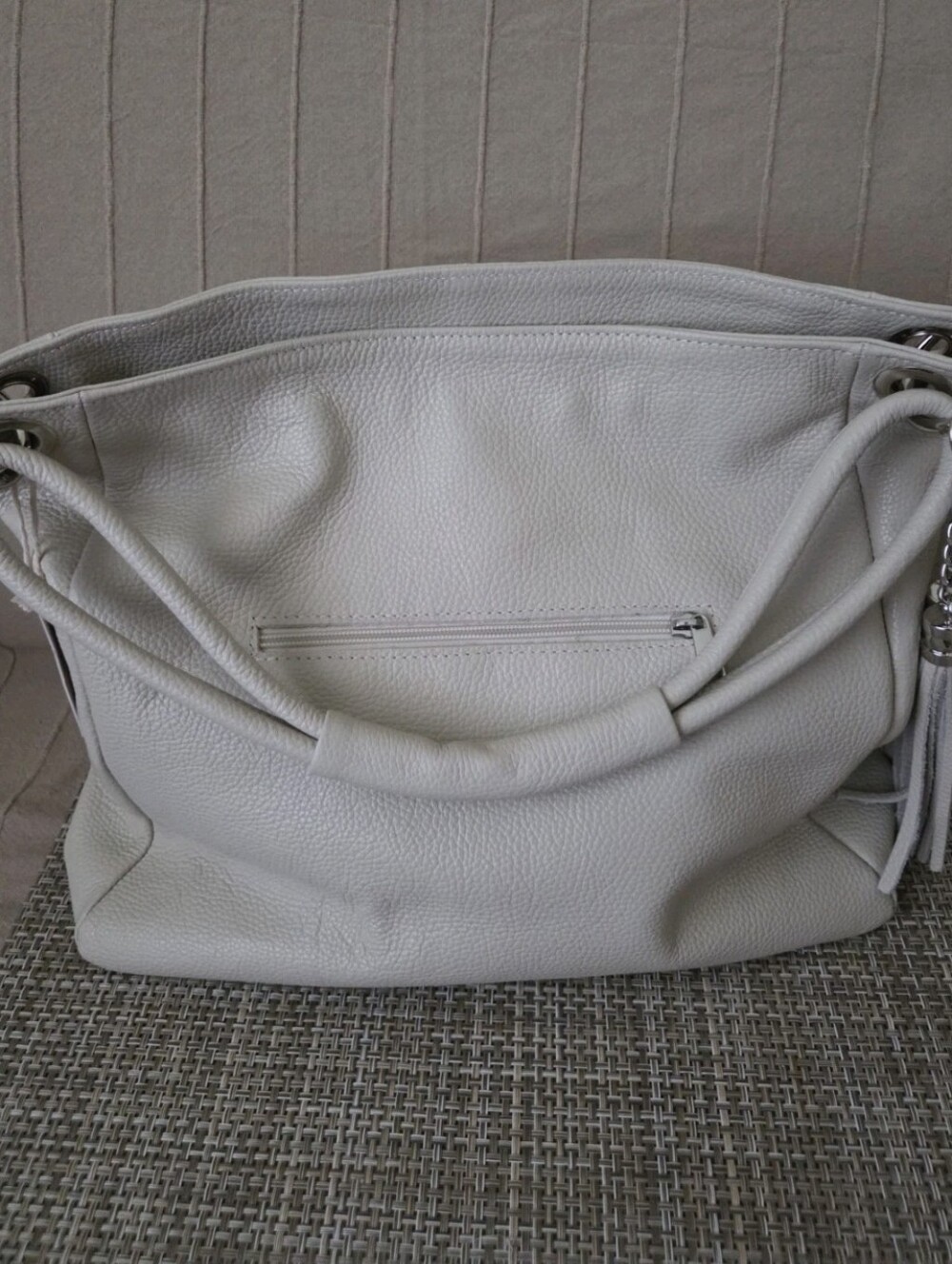 NEW MADE IN LITHUANIA OFF WHITE LEATHER TASSELS & POCKETS ZIPPER SHOULDER BAG